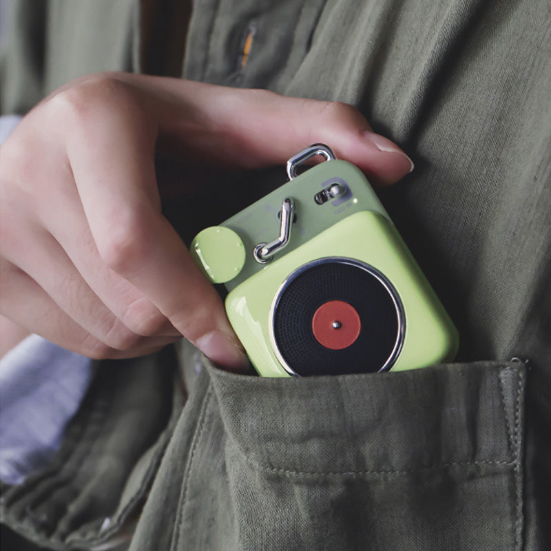 Retro small speaker car mini speaker Retro small speaker car mini speaker